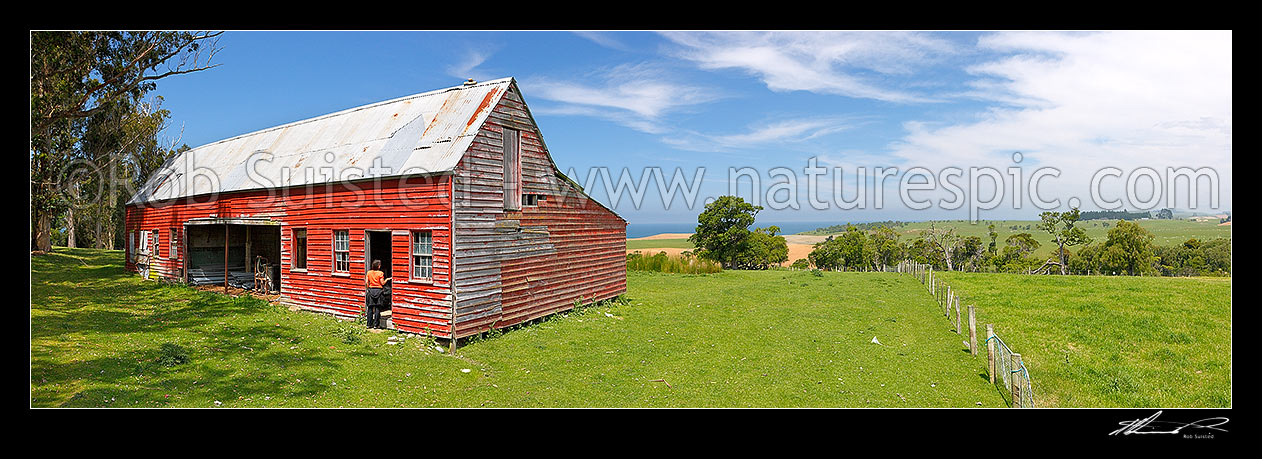 Image of Charles Eberhard Suisted's Goodwood Estate stables built 1848-50. Historic Place Category 1. One of NZ's earliest remaining residences and second oldest extant farm building. Panorama, Palmerston, Waitaki District, Canterbury Region, New Zealand (NZ) stock photo image