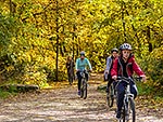 Arrowtown, bike riders