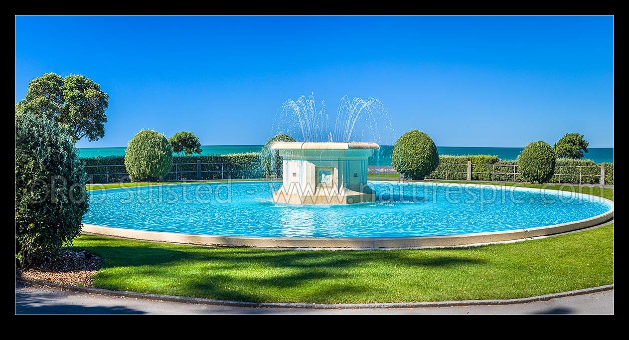 Image of Napier's iconic Tom Parker Art Deco fountain 1936, in Napier's warterfront gardens and marine parade. Panorama, Napier, Napier City District, Hawke's Bay Region, New Zealand (NZ) stock photo image